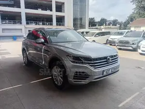 Volkswagen Touareg 2023 Silver