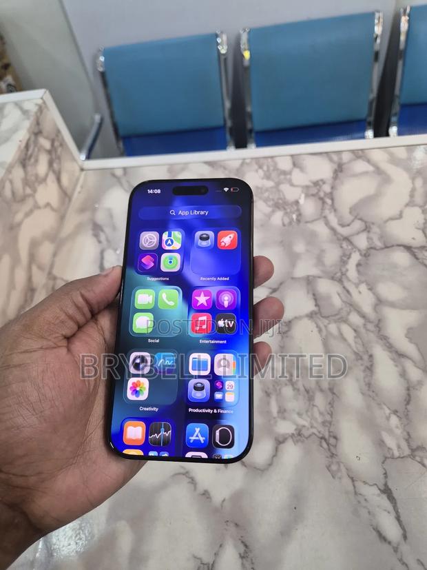 Apple iPhone 16 Pro 256 GB Gray - thumbnail 3