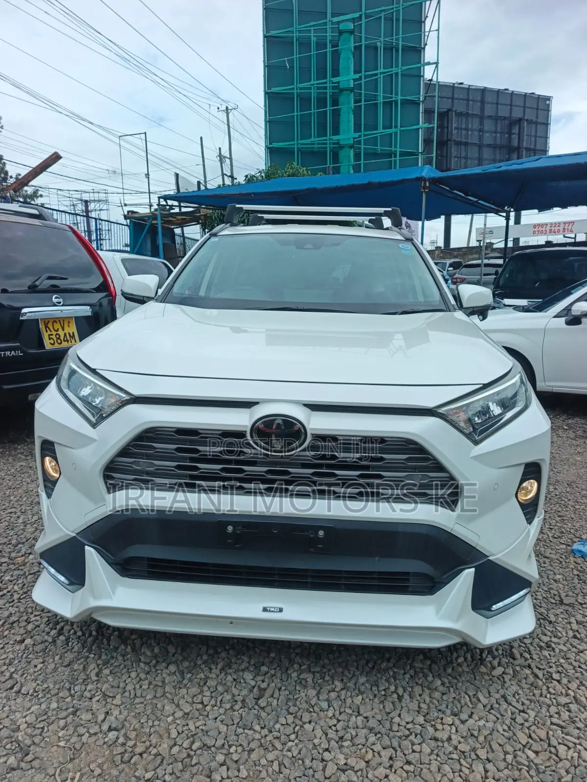 Toyota RAV4 XLE Premium AWD 2019 White