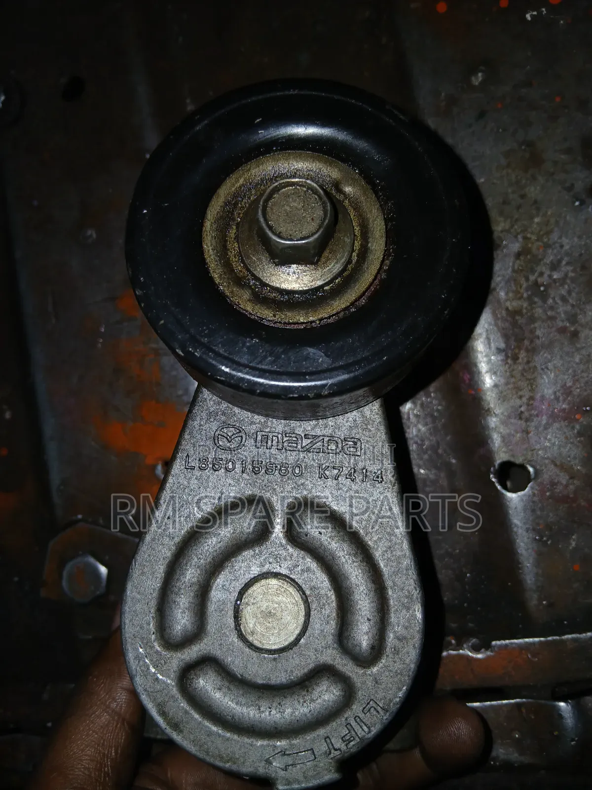 Tensioner Mazda Bongo L8