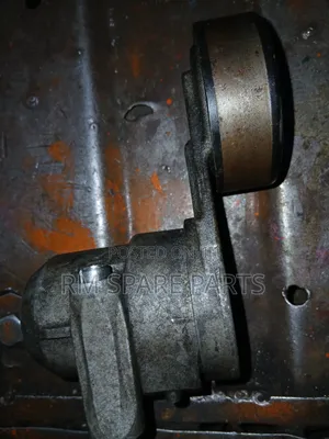 Tensioner Mazda Bongo L8