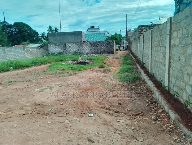 40by80 Plot for Sale at Beach Road Gichaga Estate