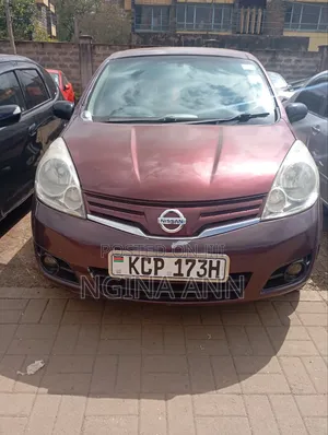 Nissan Note 2012 Maroon