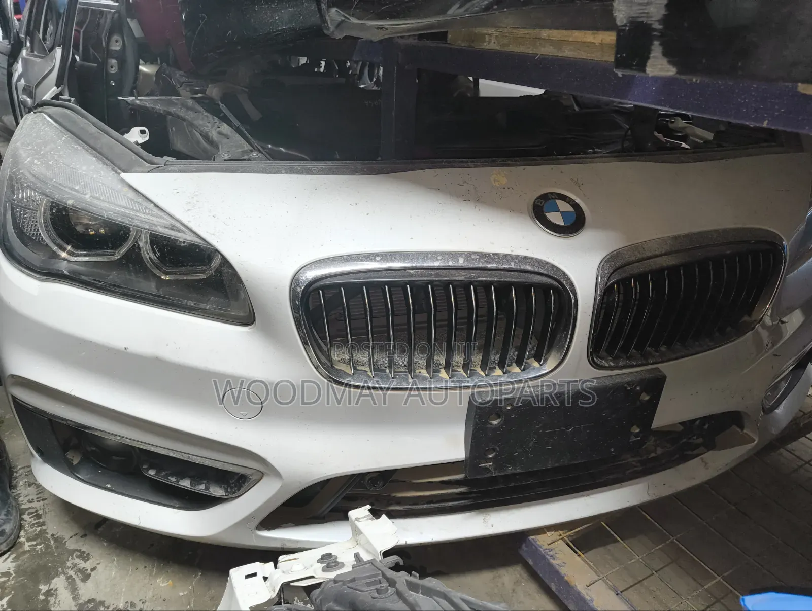 BMW 216 I Nosecut 2015