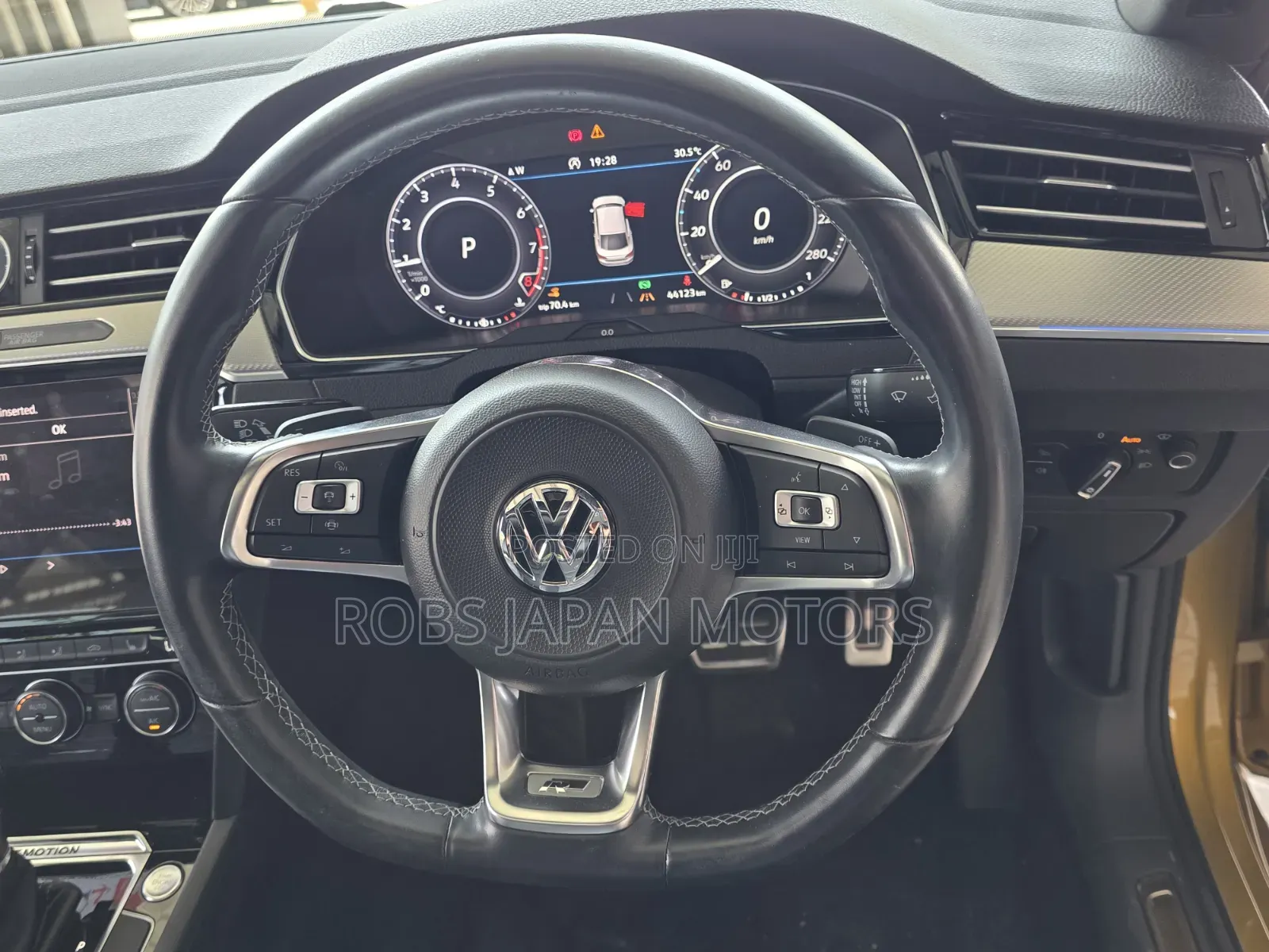 Volkswagen Arteon 2.0T SEL Premium R-Line w/20 AWD 4MOTION 2019 Yellow