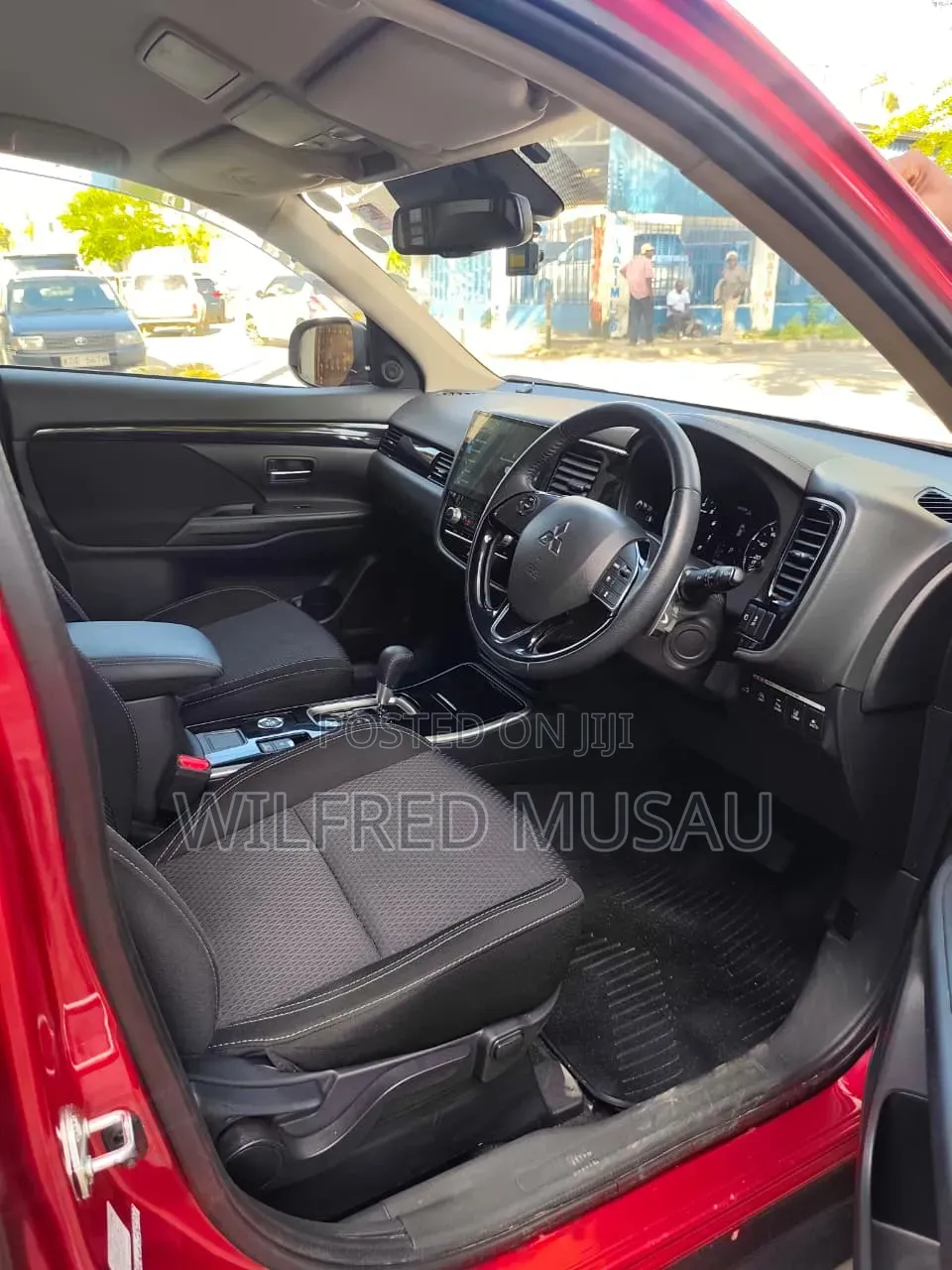 Mitsubishi Outlander 2019 Red