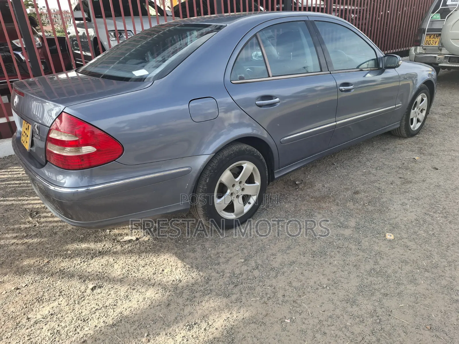 Mercedes-Benz E280 2007 Blue