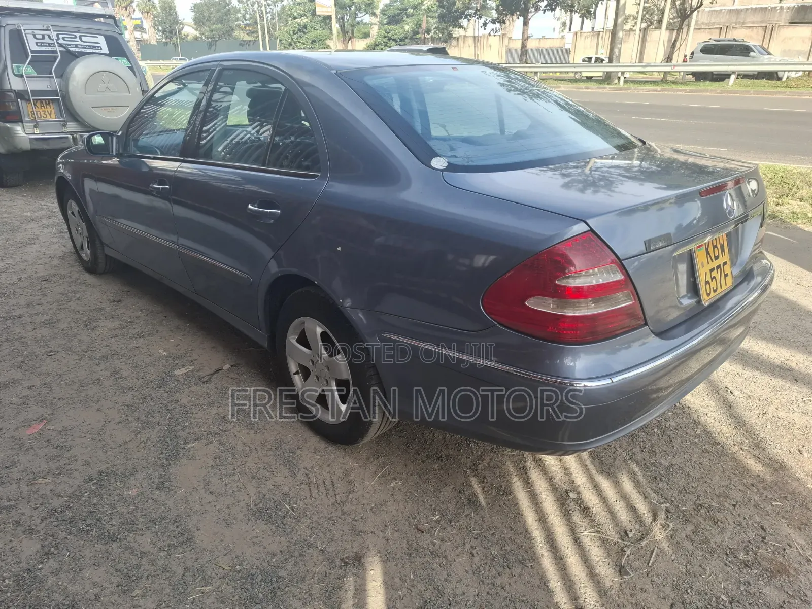 Mercedes-Benz E280 2007 Blue