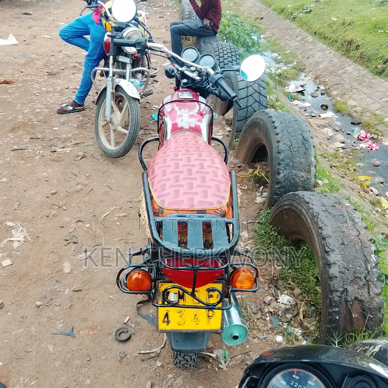 Bajaj Boxer 100 2016 Red