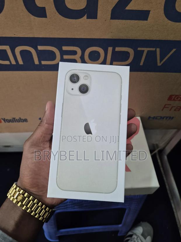 New Apple iPhone 13 128 GB White