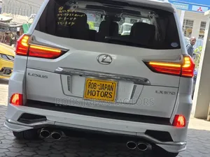 Lexus LX 570 AWD 2019 Silver
