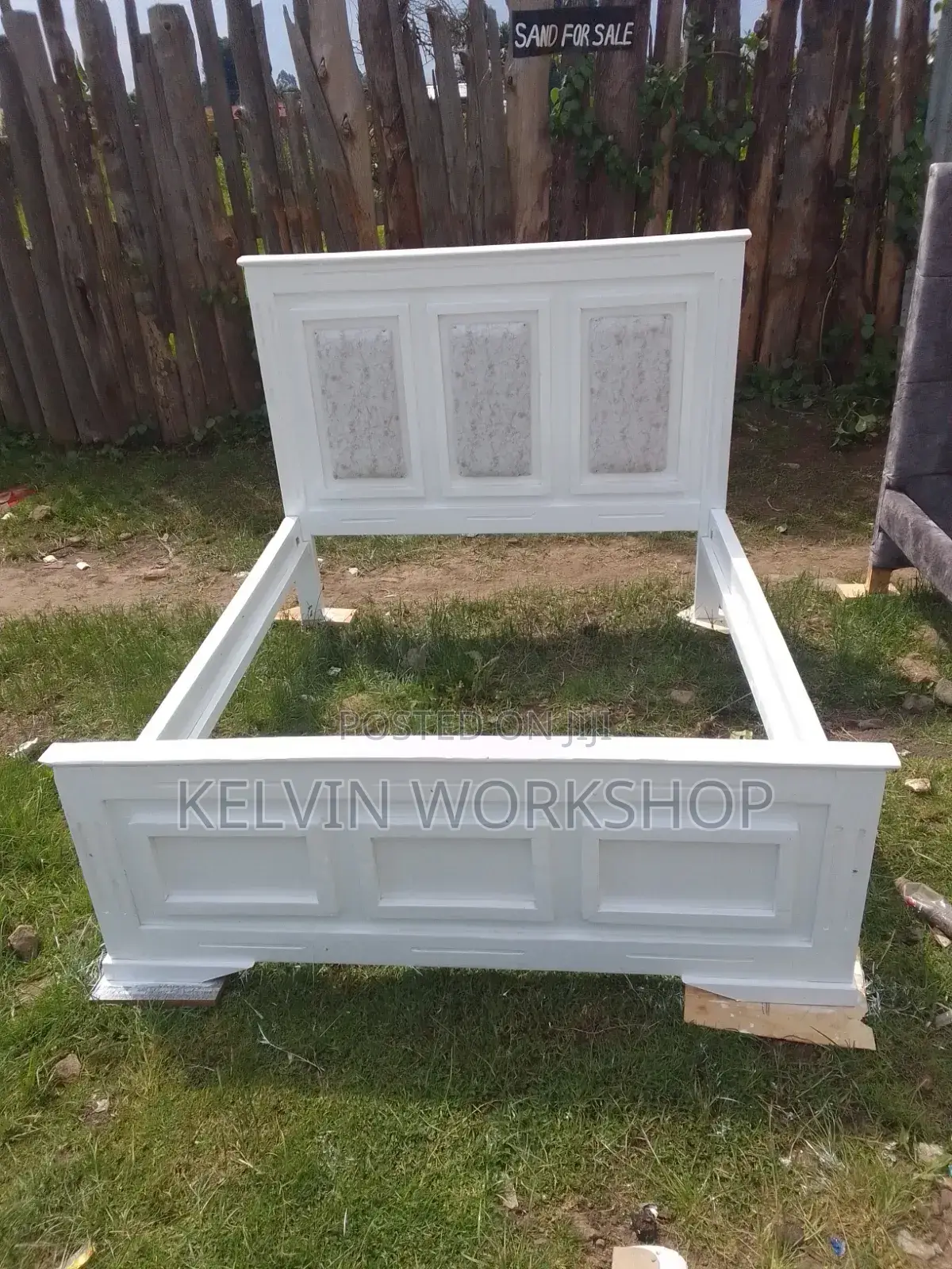 Modern White Wooden 4*6 Bed
