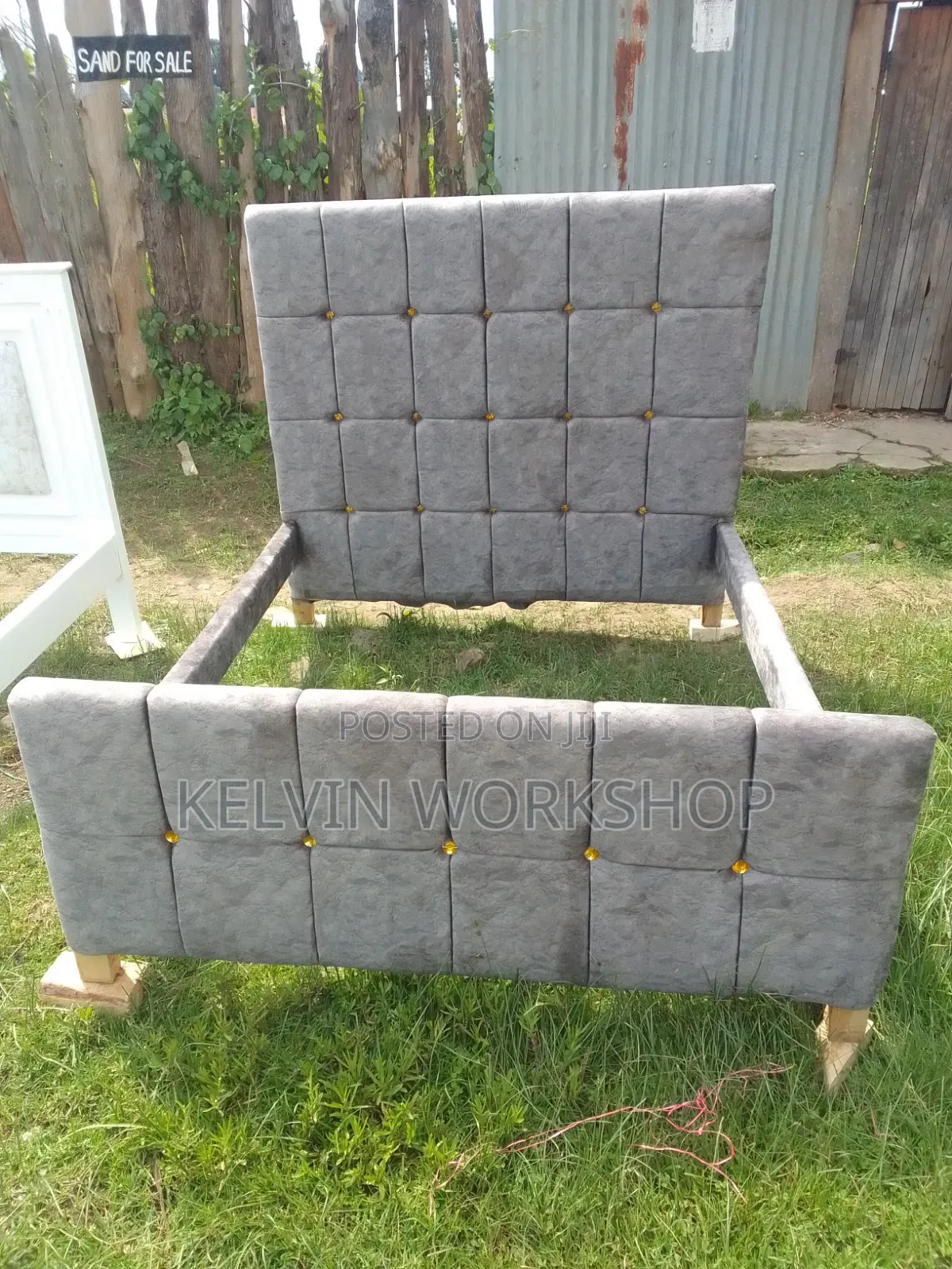 Grey 4*6 Chester Bed