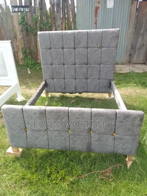 Grey 4*6 Chester Bed