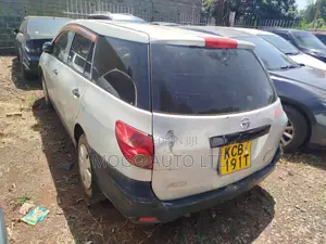 Nissan Advan 2007 Silver