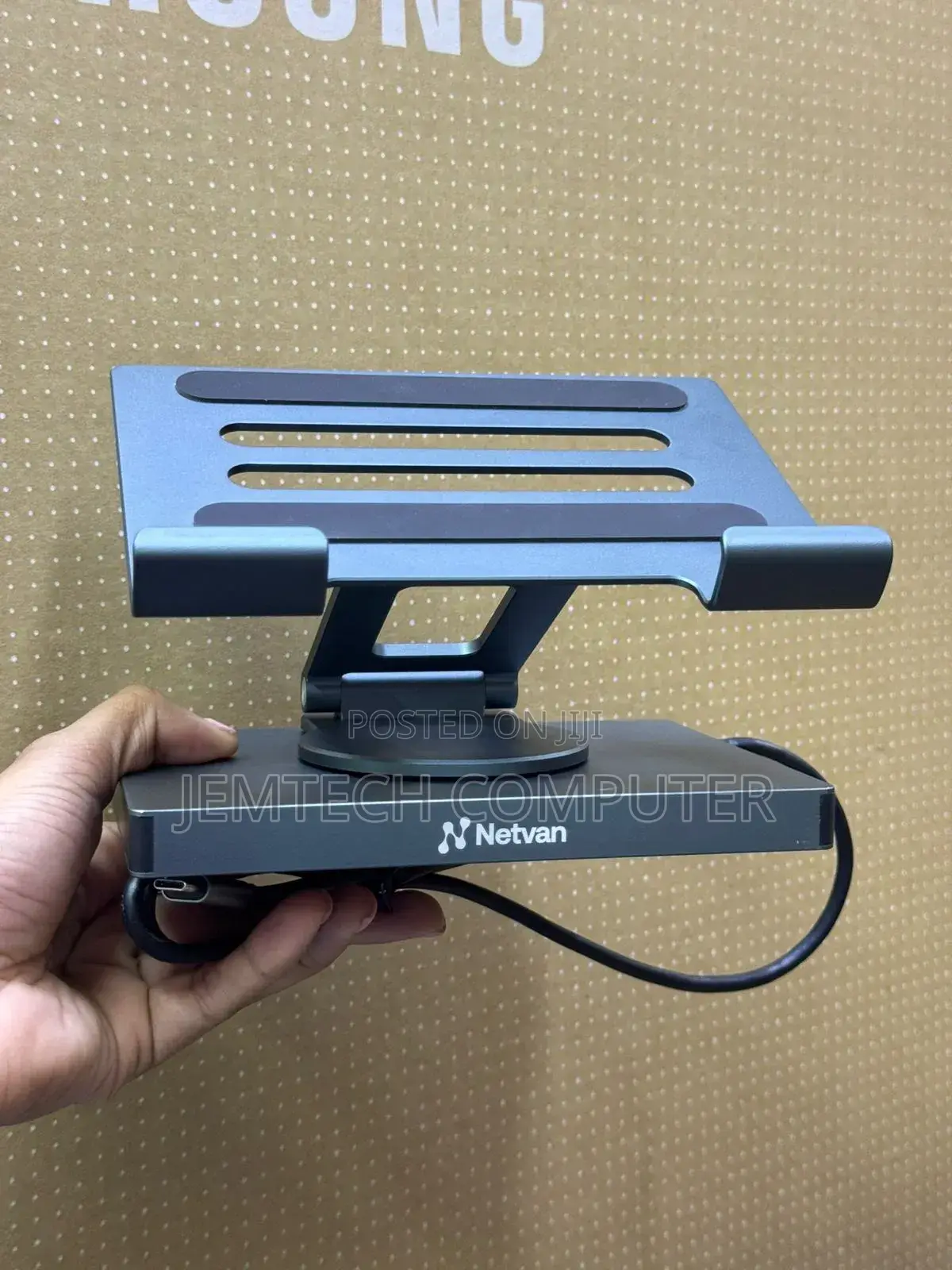 Netvan Laptop, Tablet,Phone 7 in 1 Docking Stand