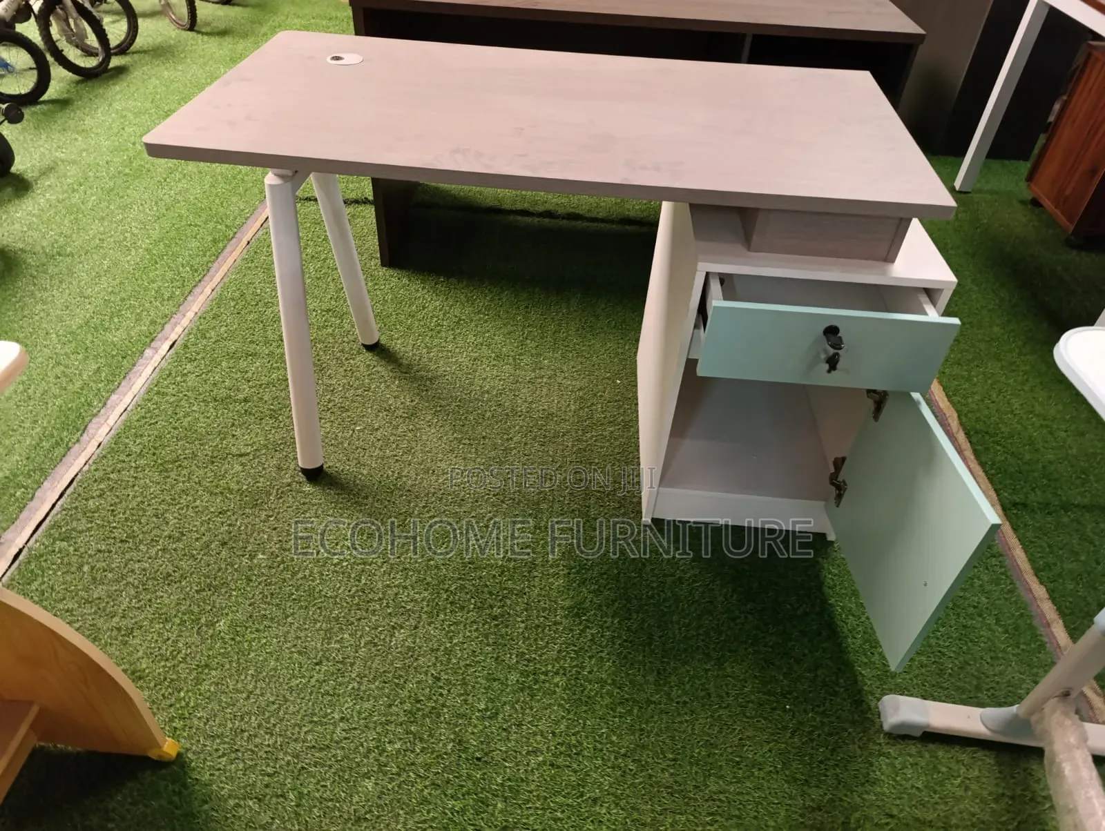 Wooden Study Desk With 2 Drawers Side
