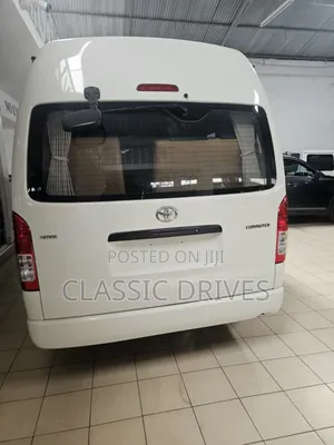Toyota HiAce 2018 White