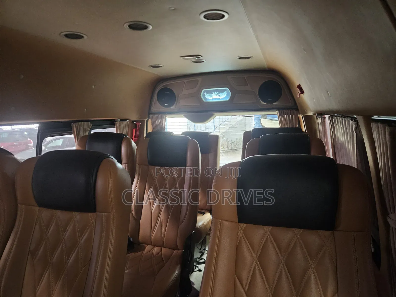 Toyota HiAce 2018 White