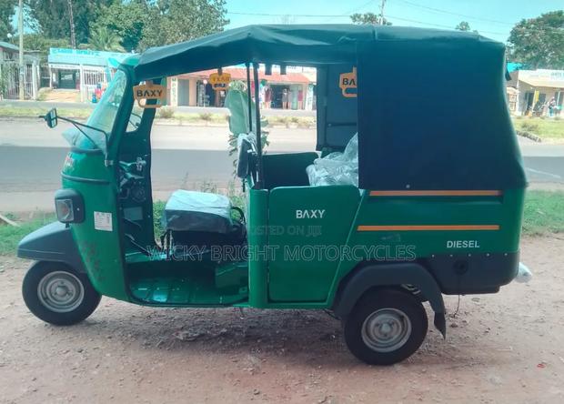 New Piaggio 2025 Green