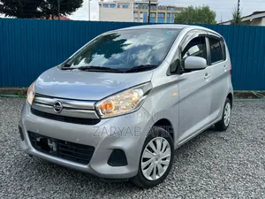 Daihatsu Move 2018 Silver