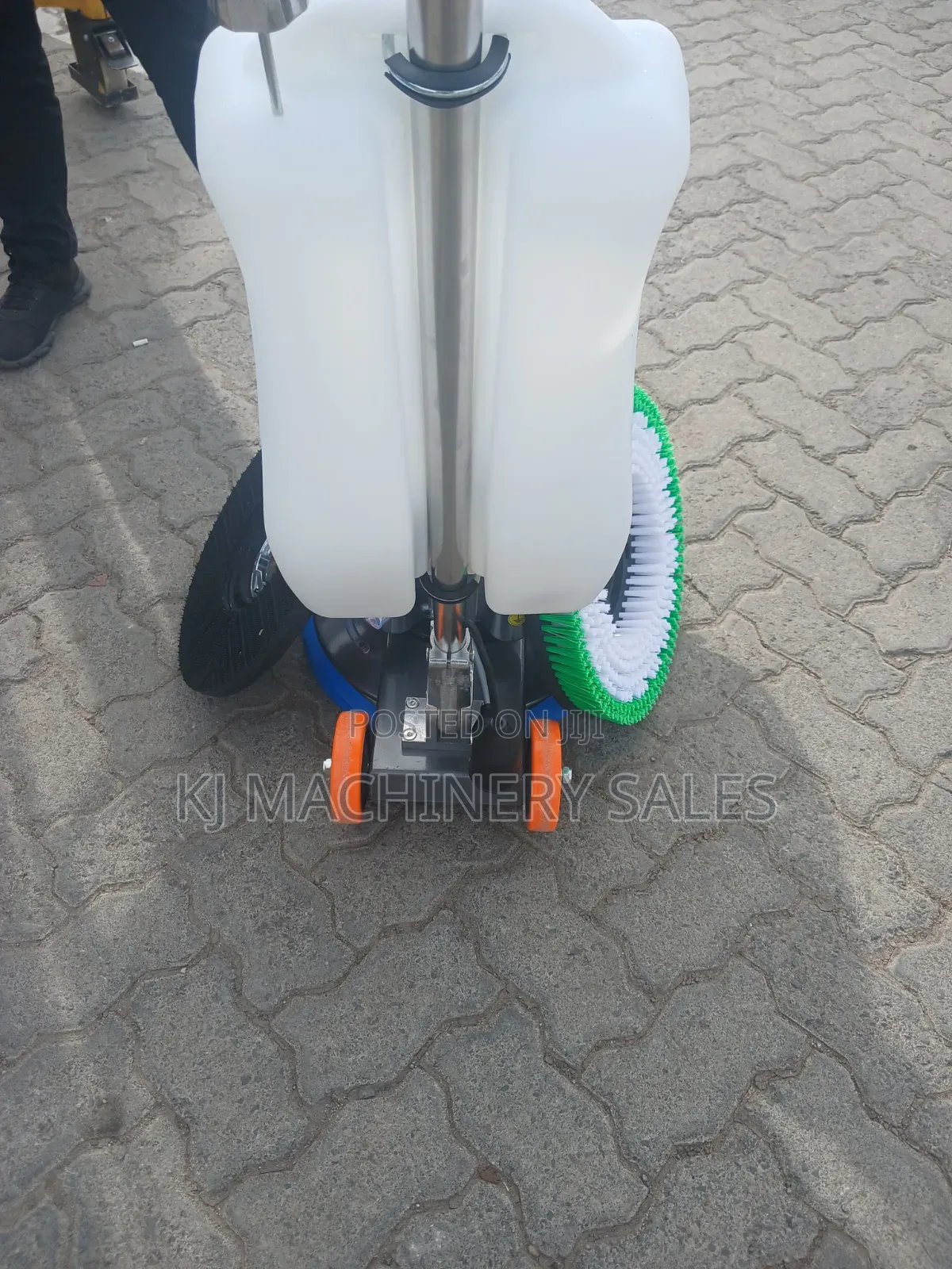 Floor Scrubbing Polishing