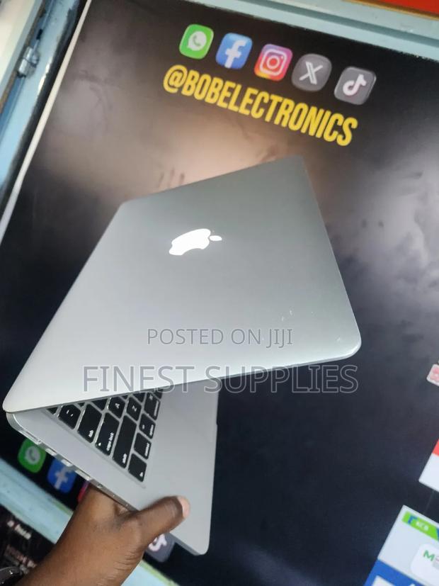 Laptop Apple MacBook Pro 2015 8GB Intel Core i5 SSD 256GB - thumbnail 2