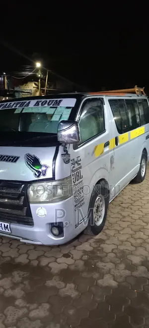 Toyota HiAce 2010 Grey