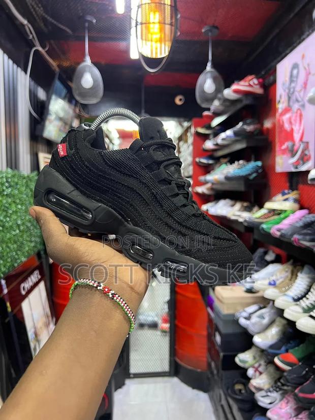 Levi’S X Nike Air Max 95 “Black” - thumbnail 2