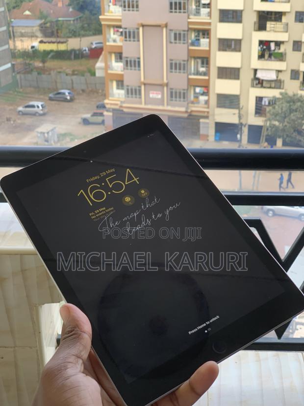 Apple iPad Pro 11 (2018) 128 GB Silver - main view