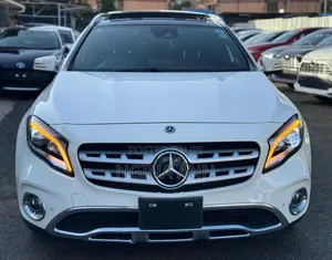 Mercedes-Benz GLA-Class 2019 White