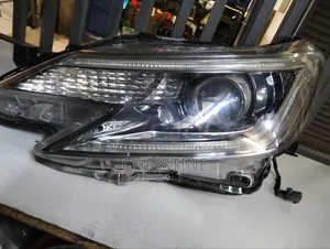 Mark X Headlight Xenon Left