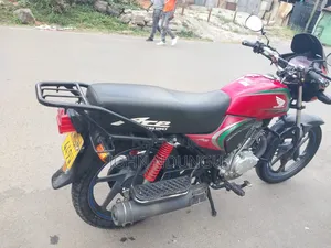 Honda CBR 2024 Red