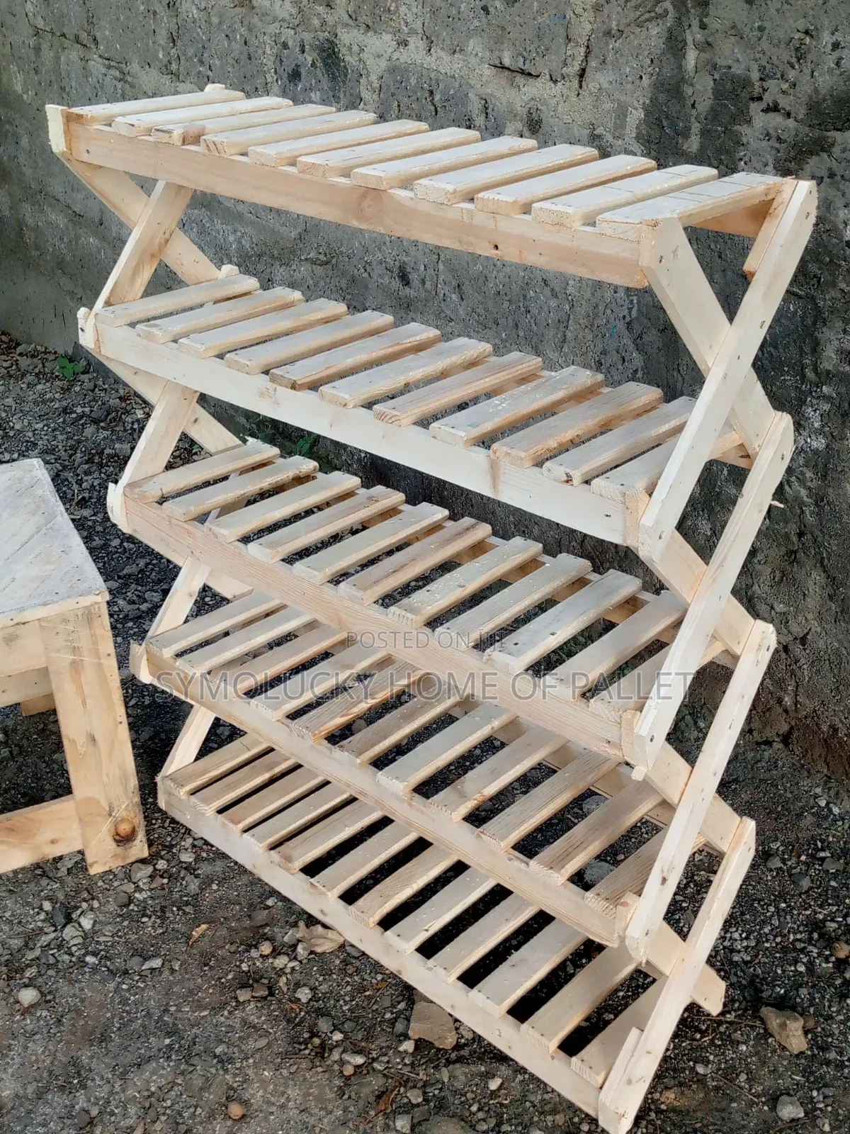5 Layers Shoes Rack . Pallet Framed