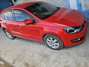 Volkswagen Polo 2015 Red