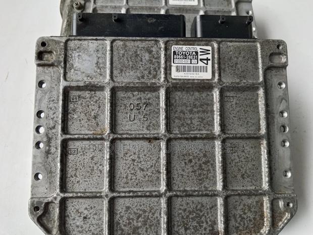 Toyota Voxy 2011 Engine Control Unit