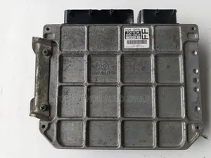 Toyota Voxy 2011 Engine Control Unit