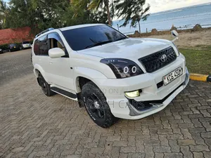Toyota Land Cruiser Prado 2009 White