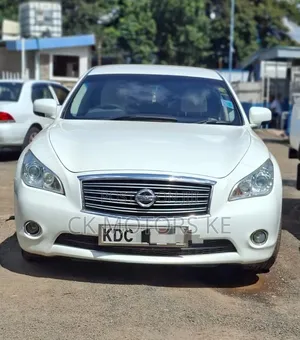 Nissan Fuga 2013 White