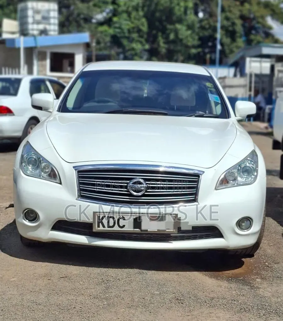 Nissan Fuga 2013 White