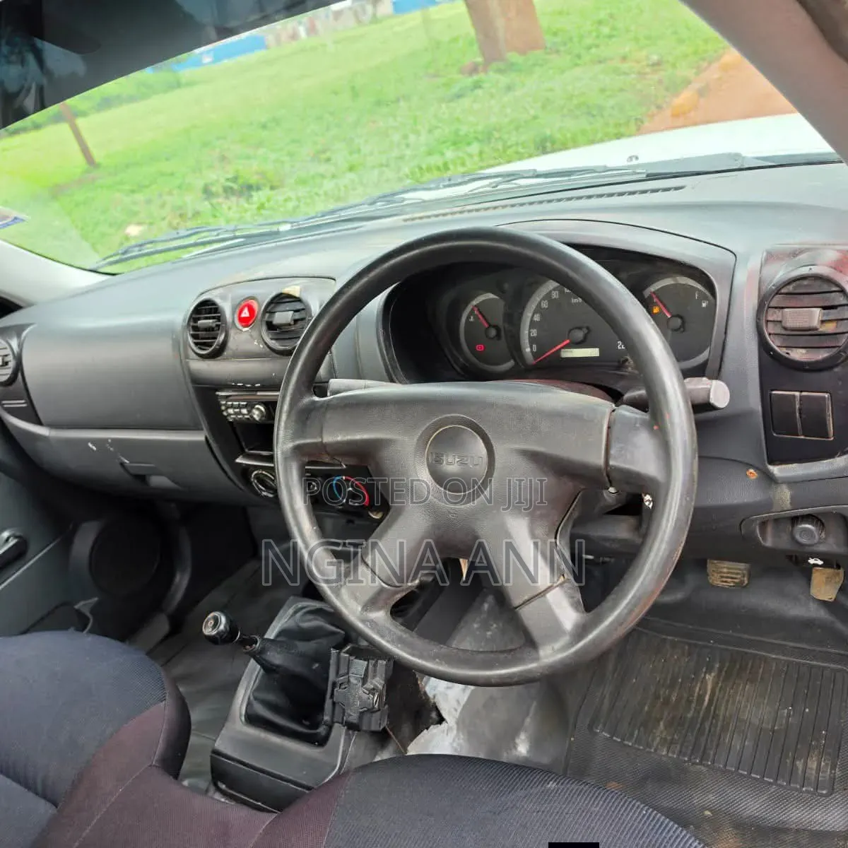 Isuzu D-MAX 2010 White
