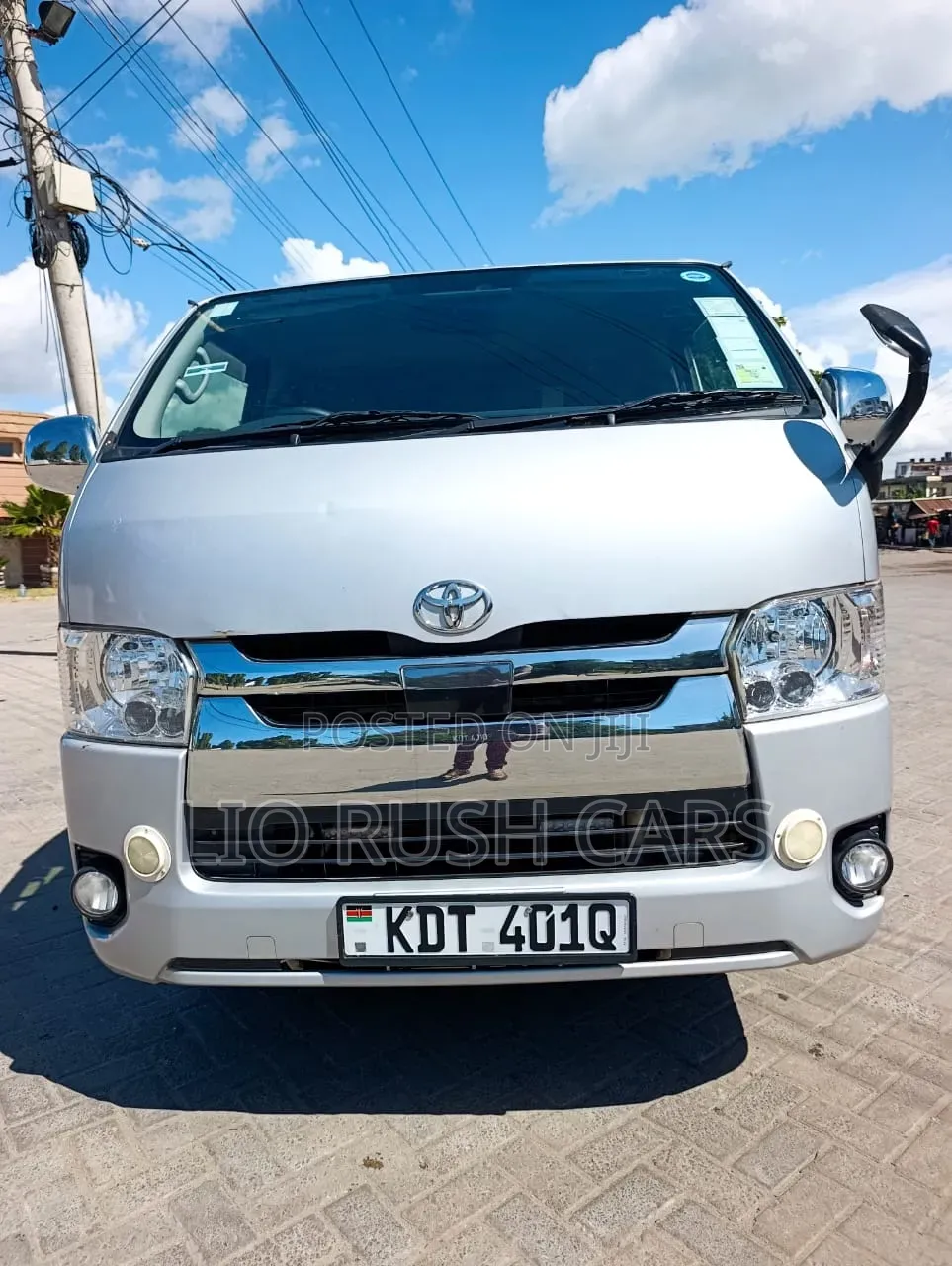 Toyota HiAce 2018 Silver