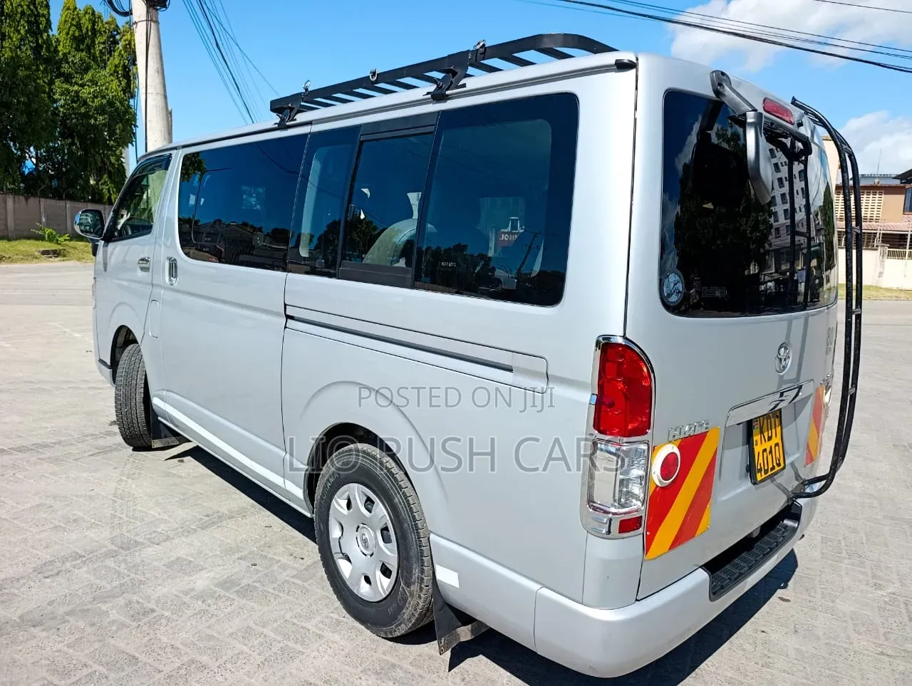 Toyota HiAce 2018 Silver