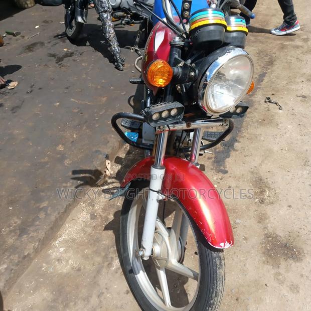 Bajaj Boxer 100 2019 Red