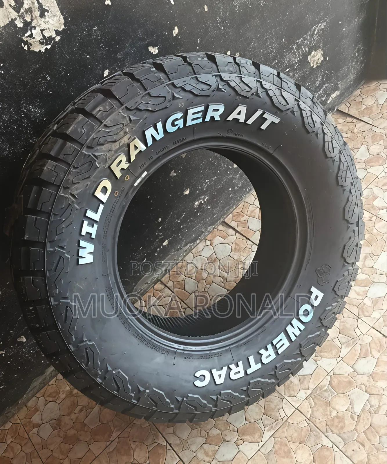 285/70r17 Powertrac Tyre a/T