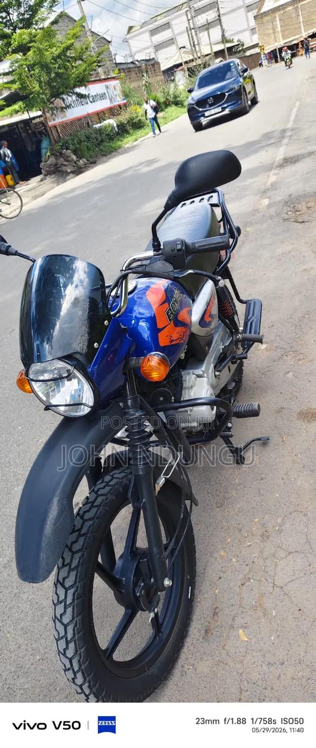 Bajaj Avenger 150 Street 2026 Blue