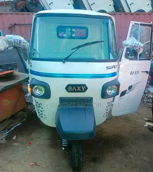 New Piaggio 2025 White