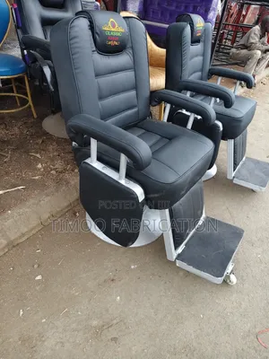 Barber Seats With Wide Seating Area