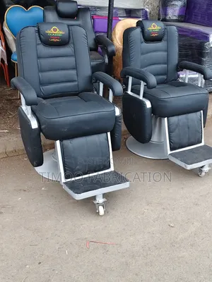 Barber Seats With Wide Seating Area