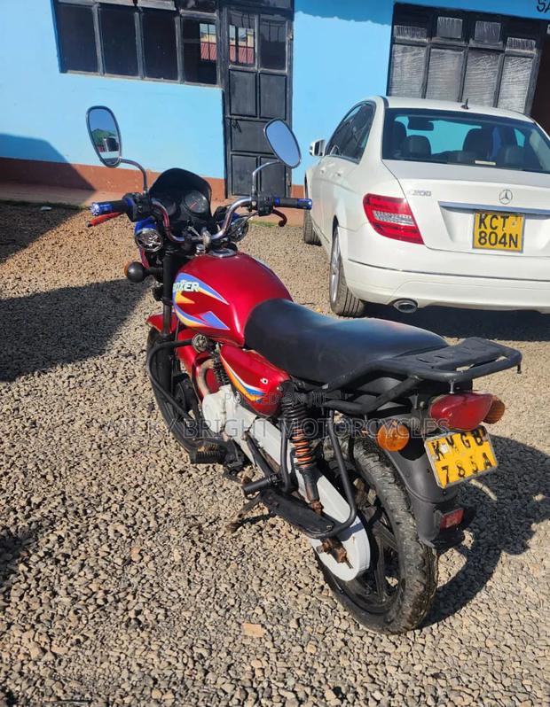 Bajaj Boxer 125 2023 Red - thumbnail 2